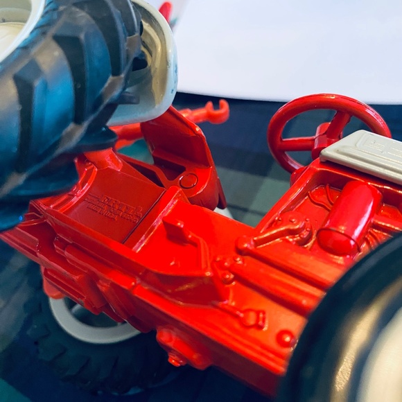 ERTL Ford Diecast Tractor with Plow - Picture 10 of 10